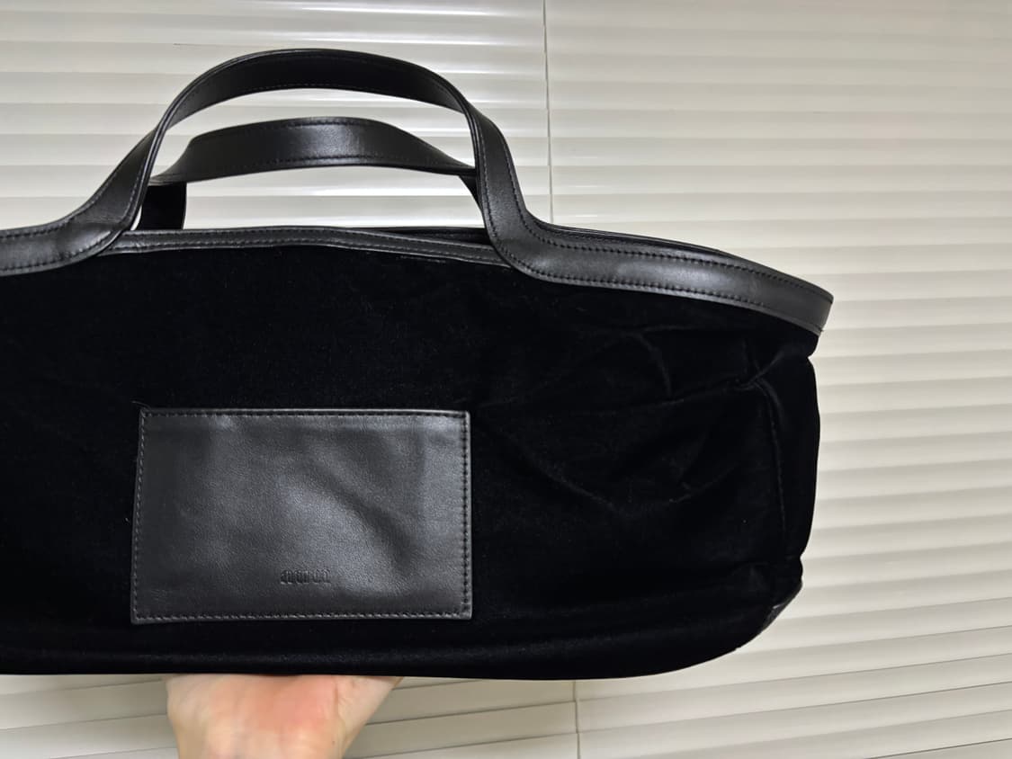 Autt (어트) 리보 토트백 벨벳 Ribo Tote Bag 상품이미지3
