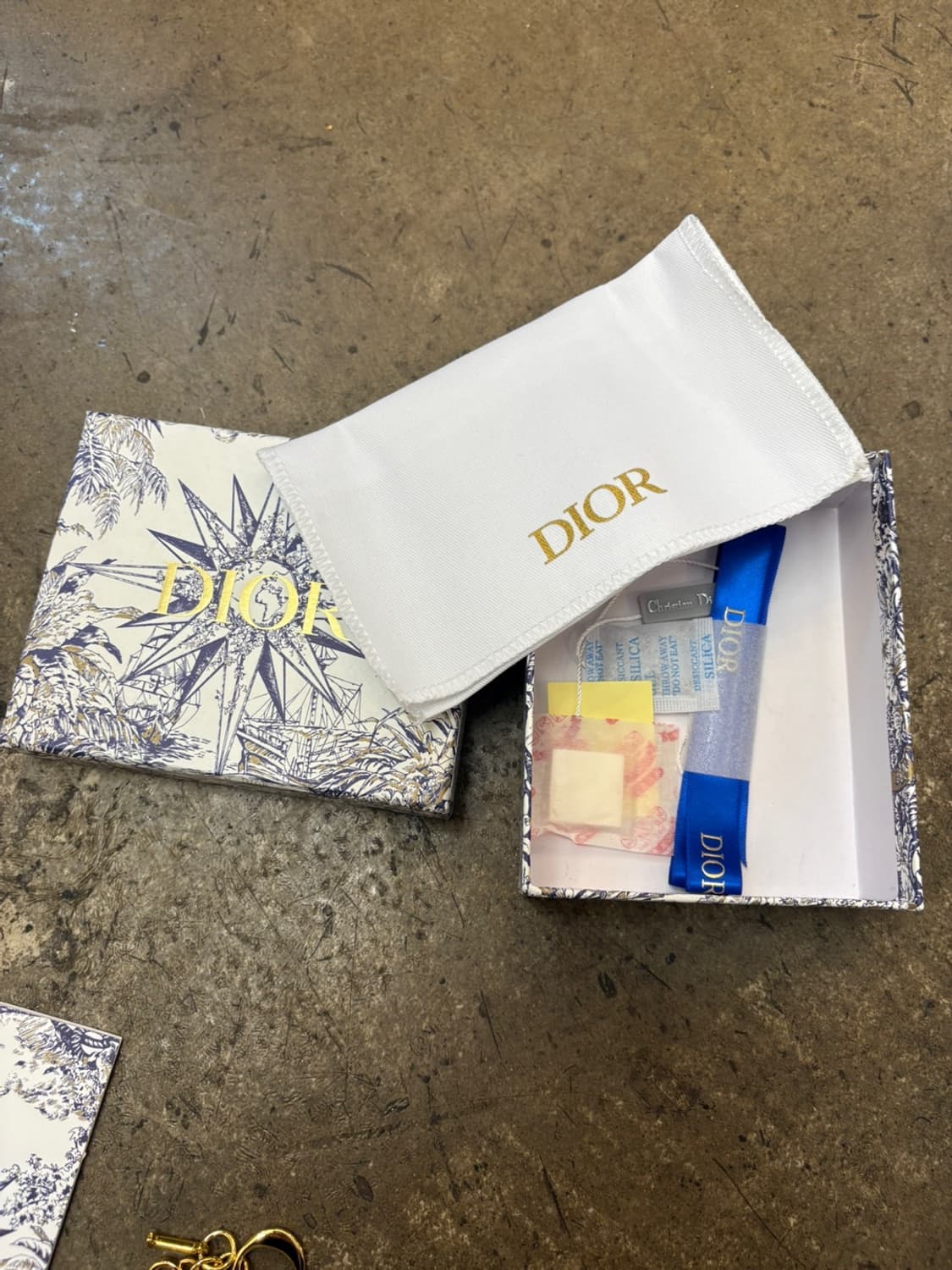 디올 카드지갑 그레이 풀박스 새상품 상품이미지8