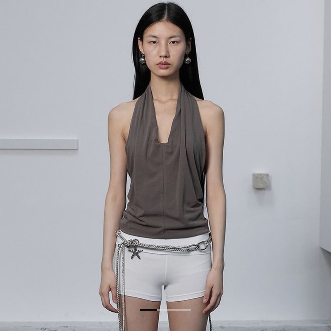DRAPE HALTER NECK SLEEVELESS / BROWN 상품이미지1