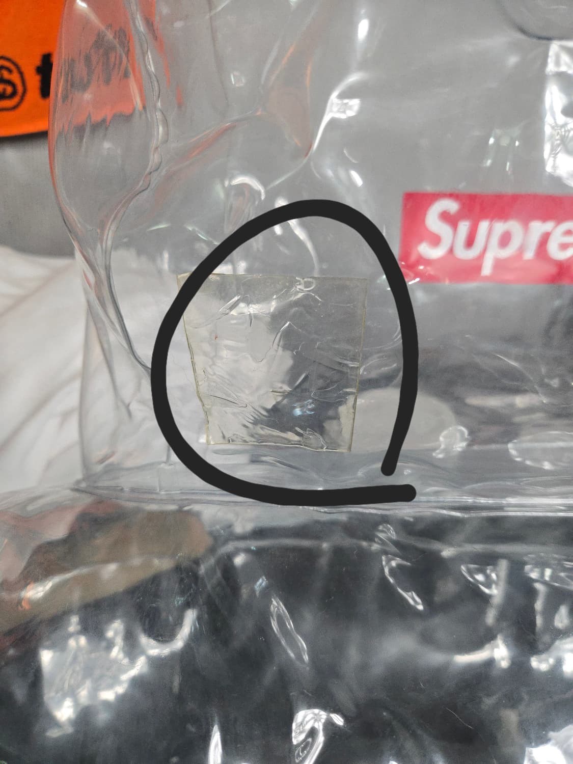 supreme inflatable chair clear 상품이미지4