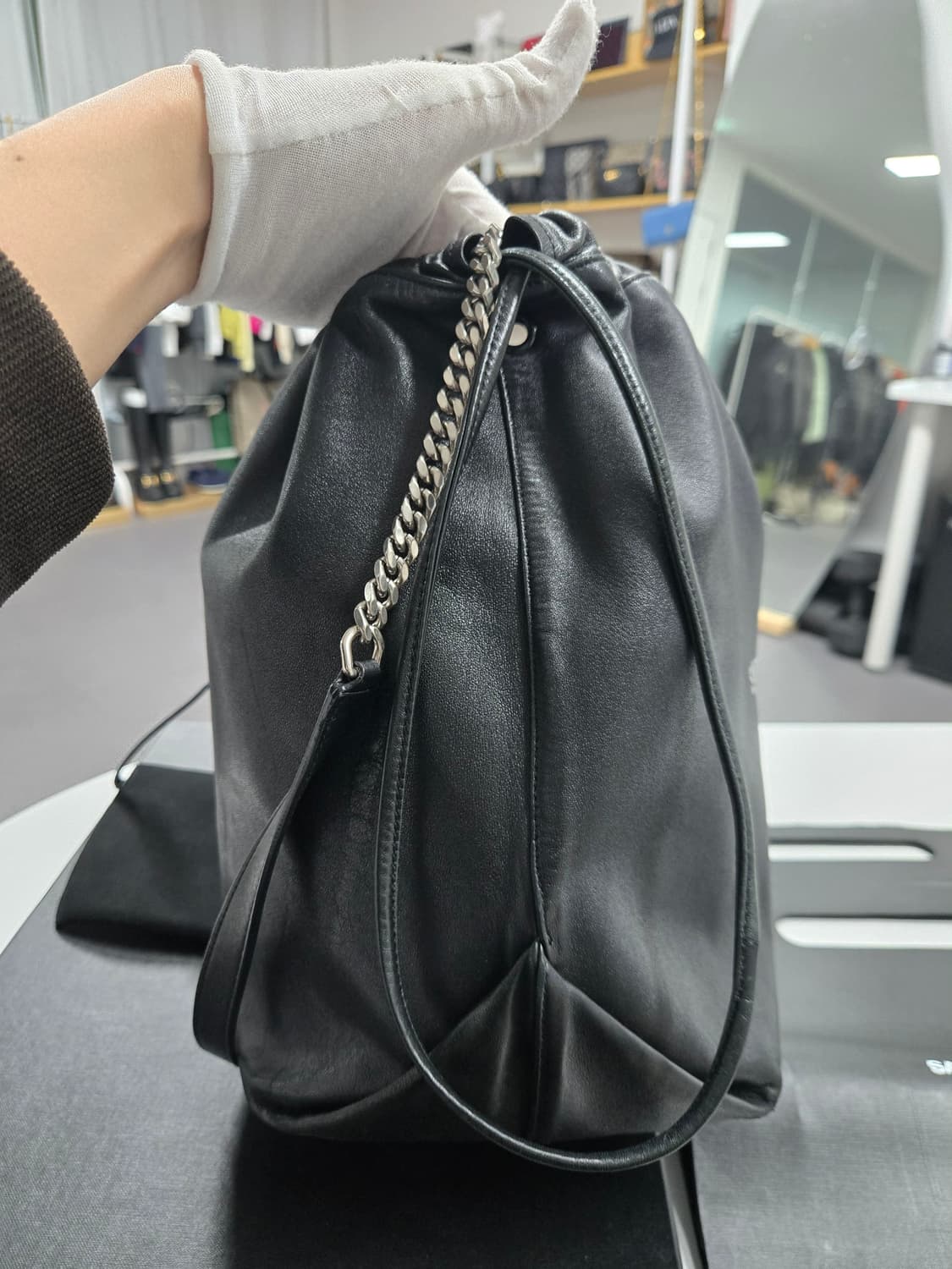 [50%세일] 입생로랑 테디버킷백 상품이미지4