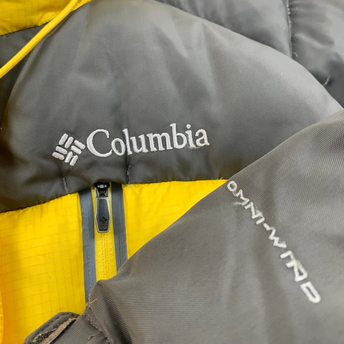 컬럼비아 옴니쉴드 나일론쉘 구스다운 패딩 상품이미지2