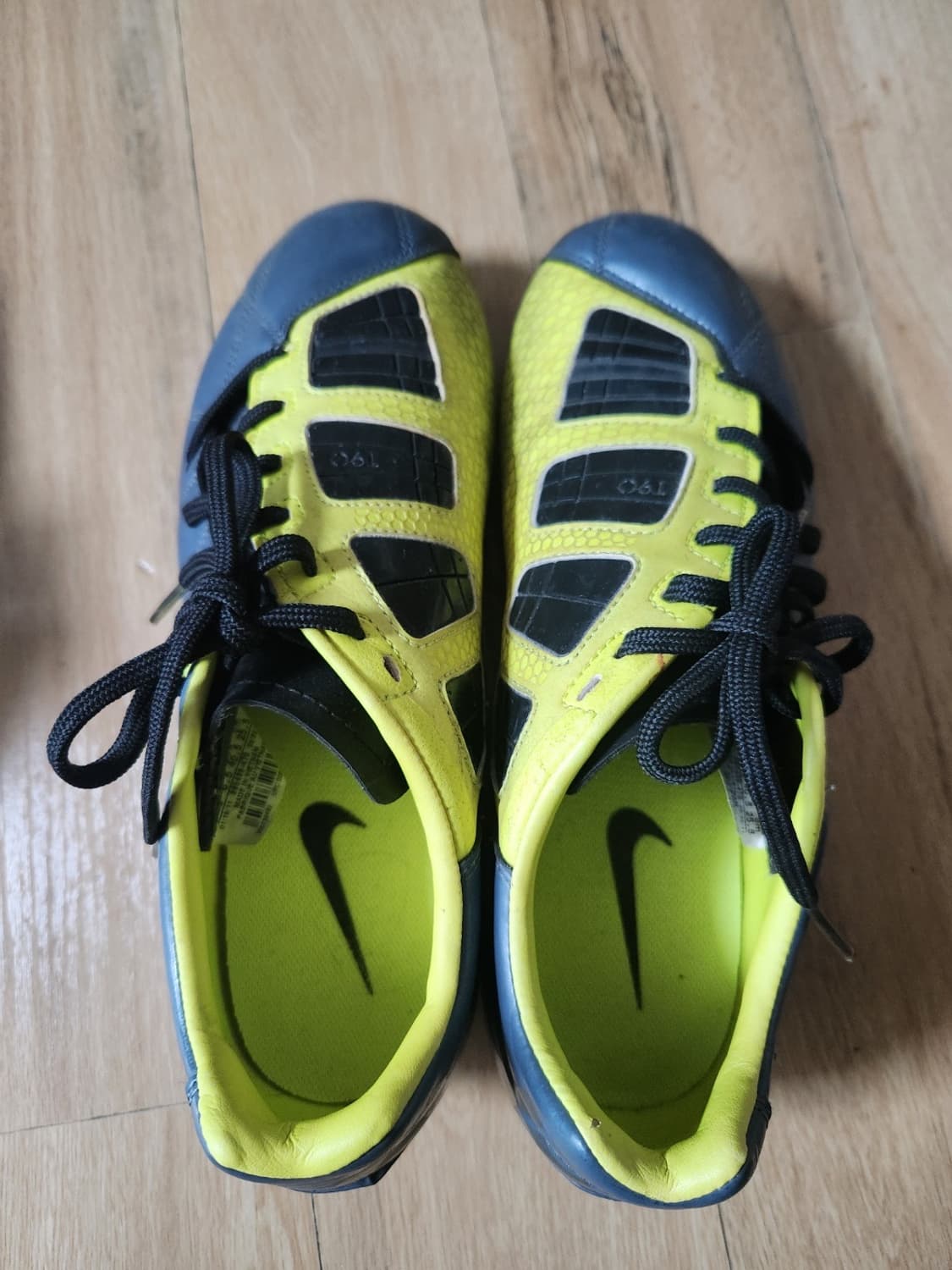 나이키 축구화 상품이미지1