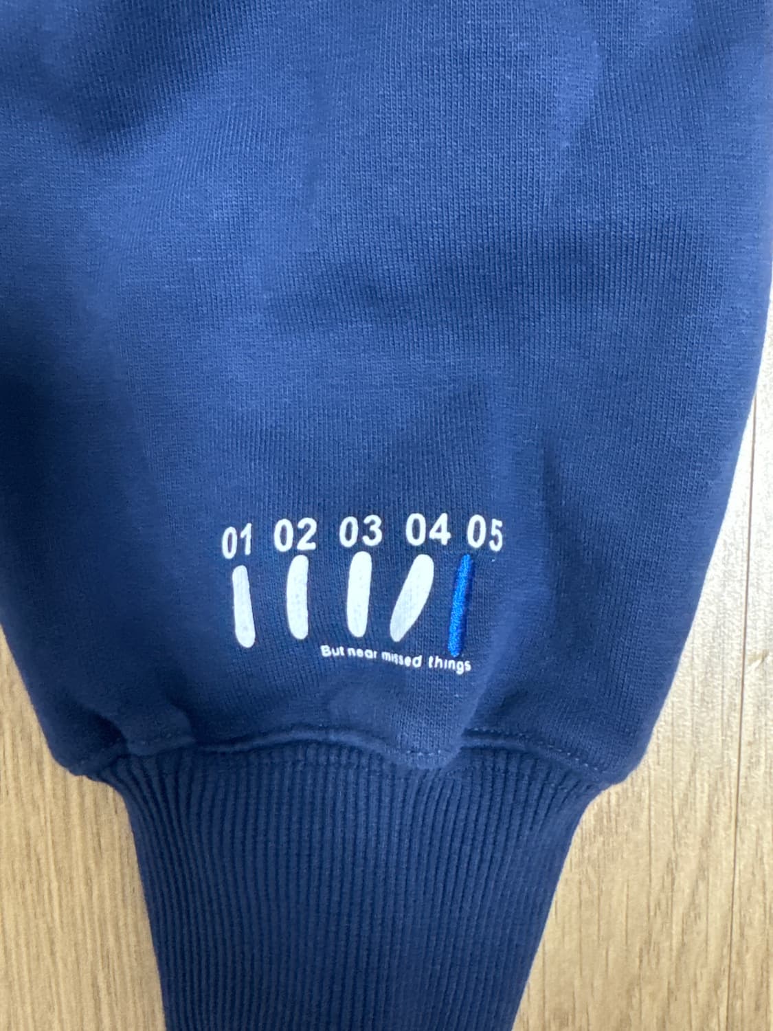 아더에러 후드집업 상품이미지3