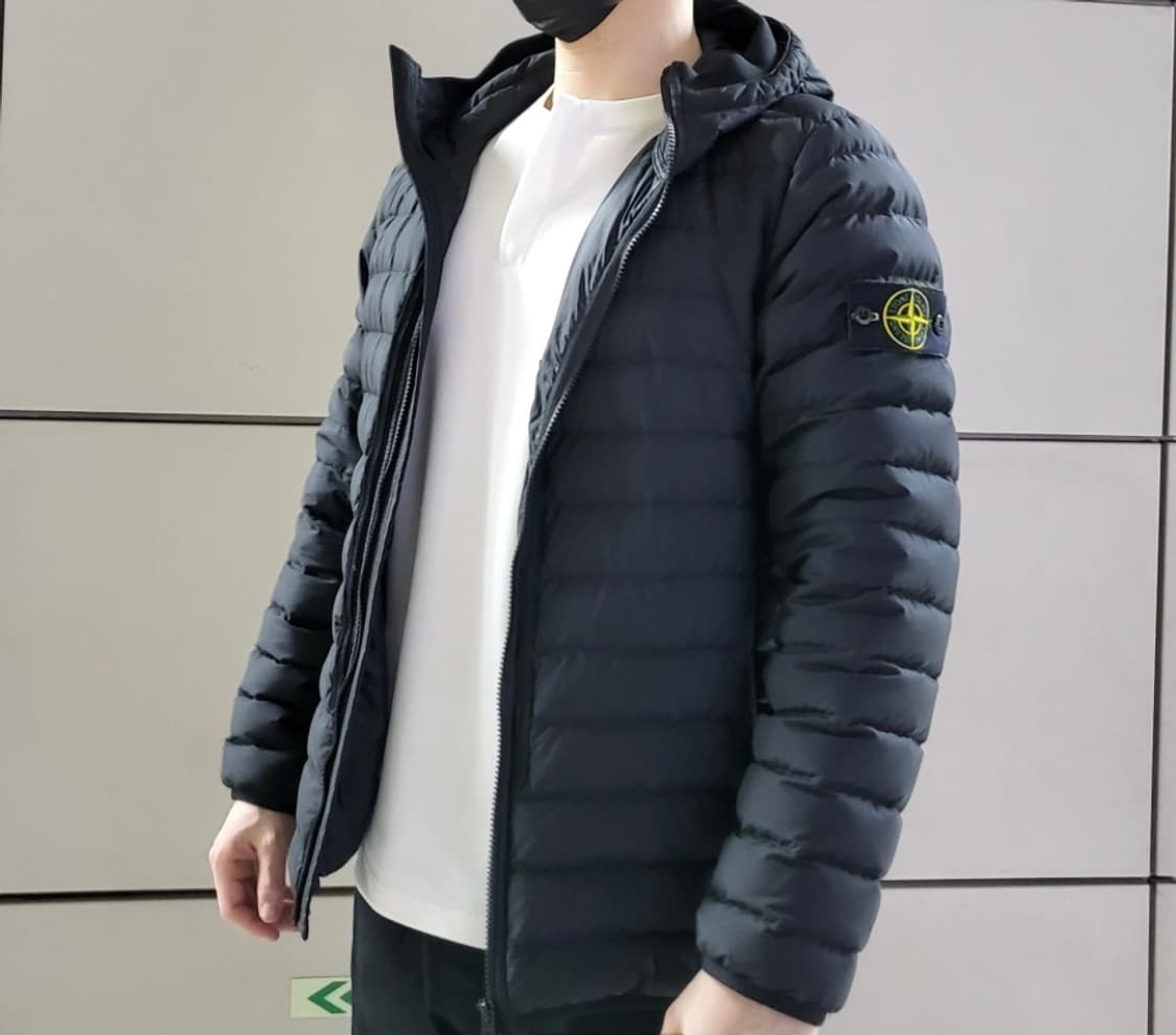 스톤아일랜드 경량패딩 상품이미지2