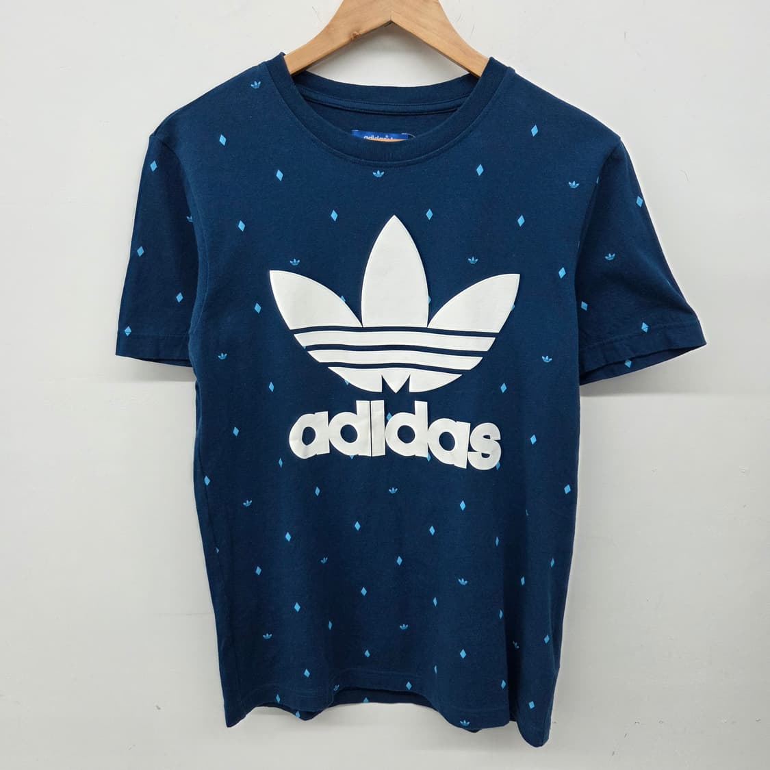 아디다스 네이비 패턴 반팔 티셔츠 남성S 상품이미지2