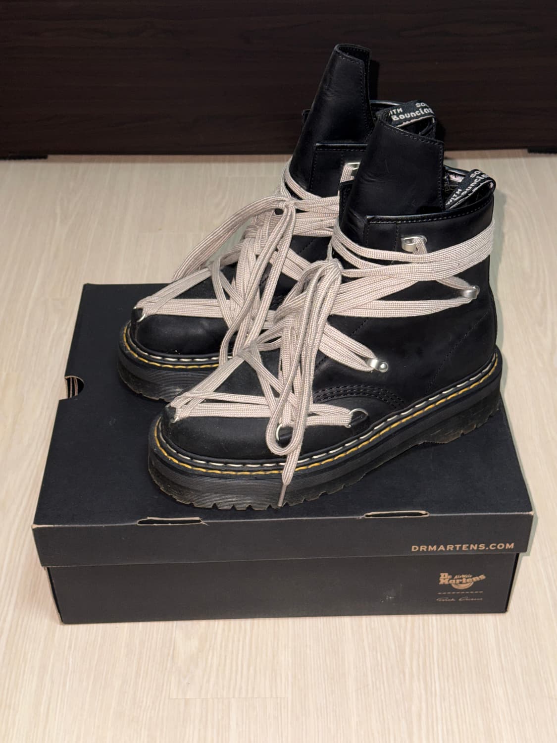 릭오웬스 x 닥터마틴 1460 쿼드 솔 메가레이스 부츠 상품이미지2