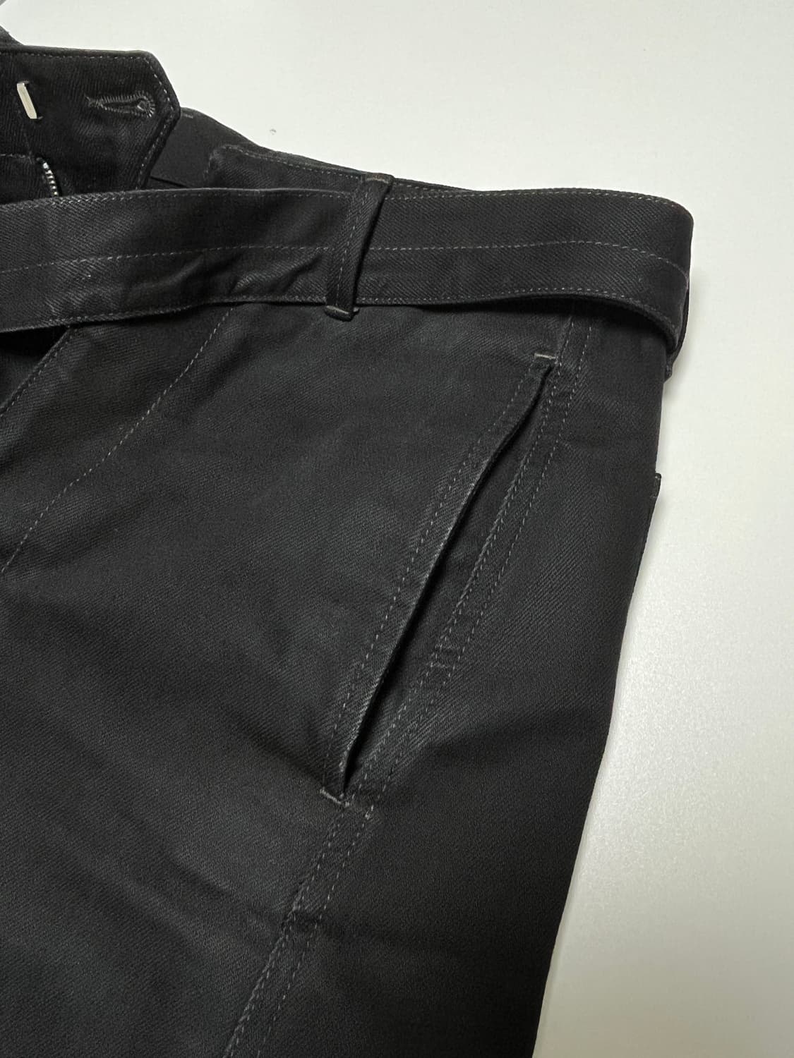 르메르 벨티드 트위스트 데님 상품이미지7