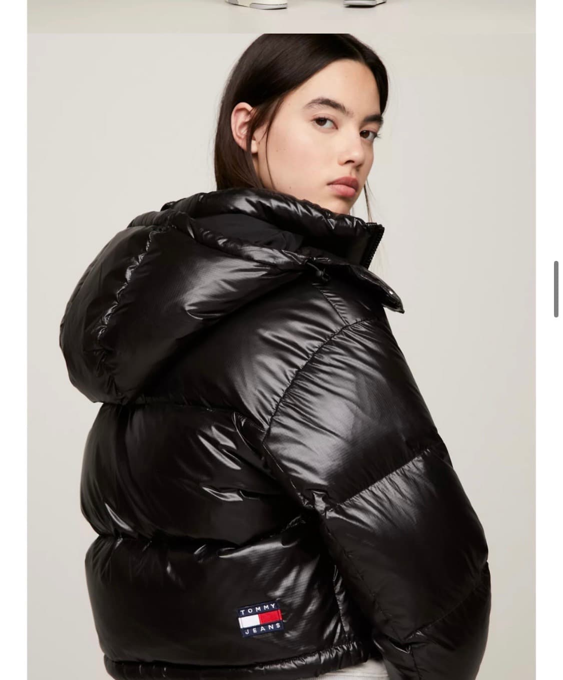 타미힐피거 여성글로시 유광 크롭푸퍼 패딩자켓 블랙 상품이미지3
