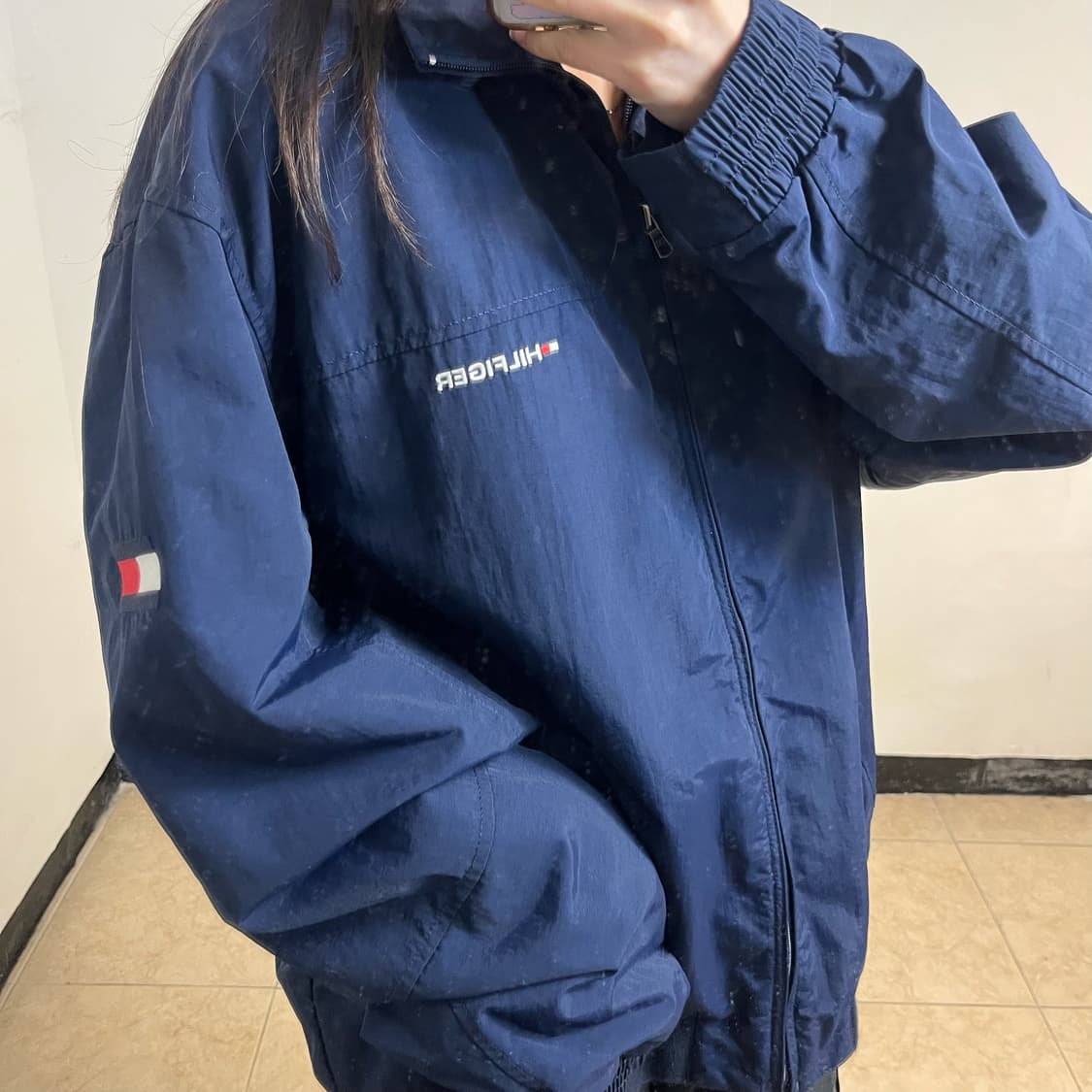 Tommy Hilfiger navy windbreaker 상품이미지3