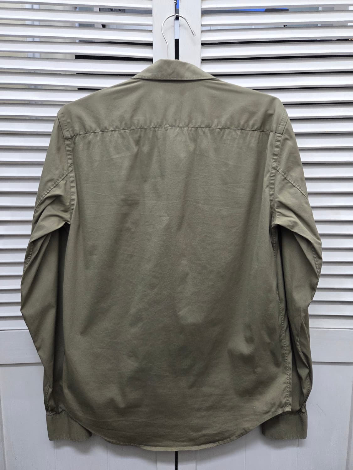 띠어리 투포켓 카키 셔츠 상품이미지6