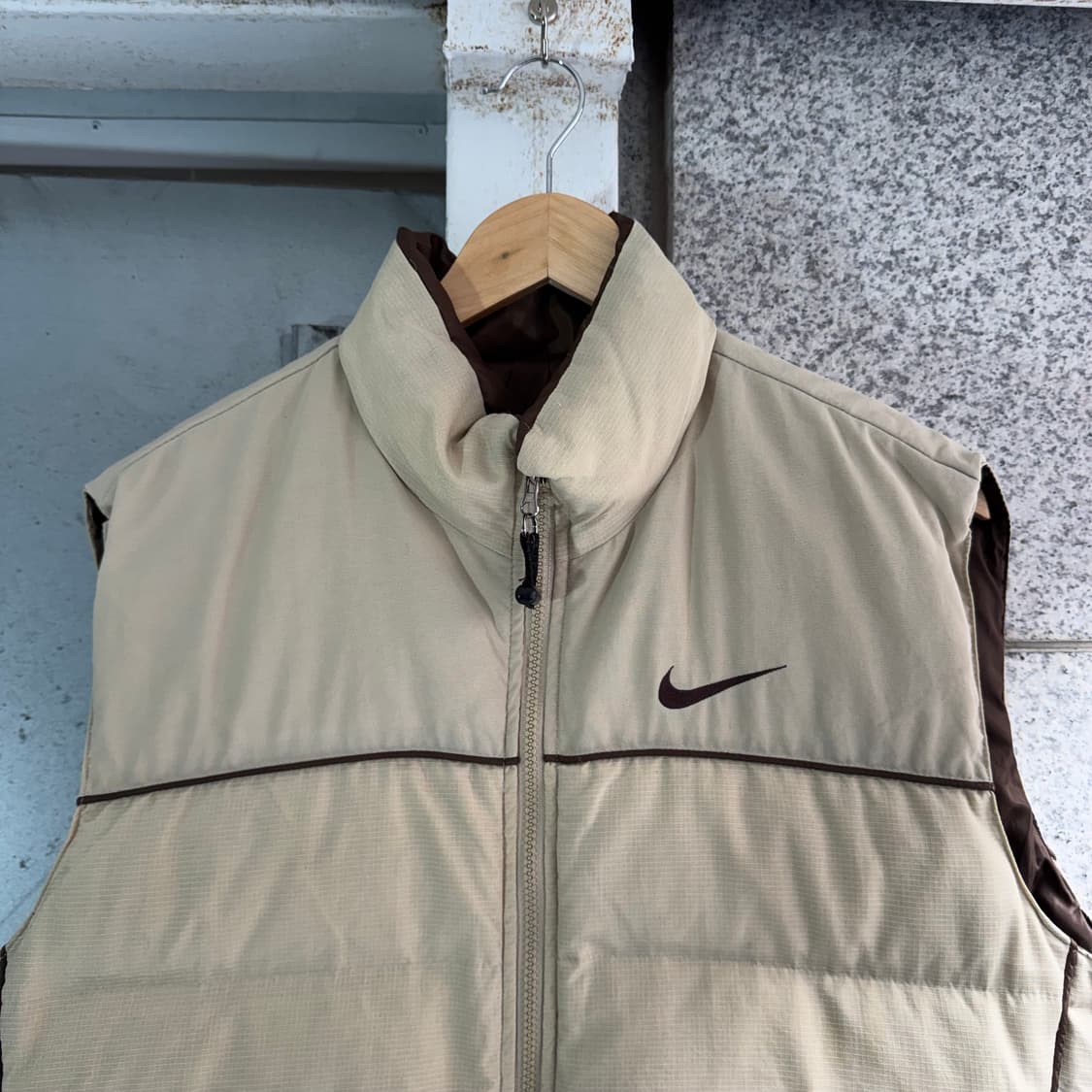 나이키 ACG 로고 파이핑 조끼 패딩 상품이미지4