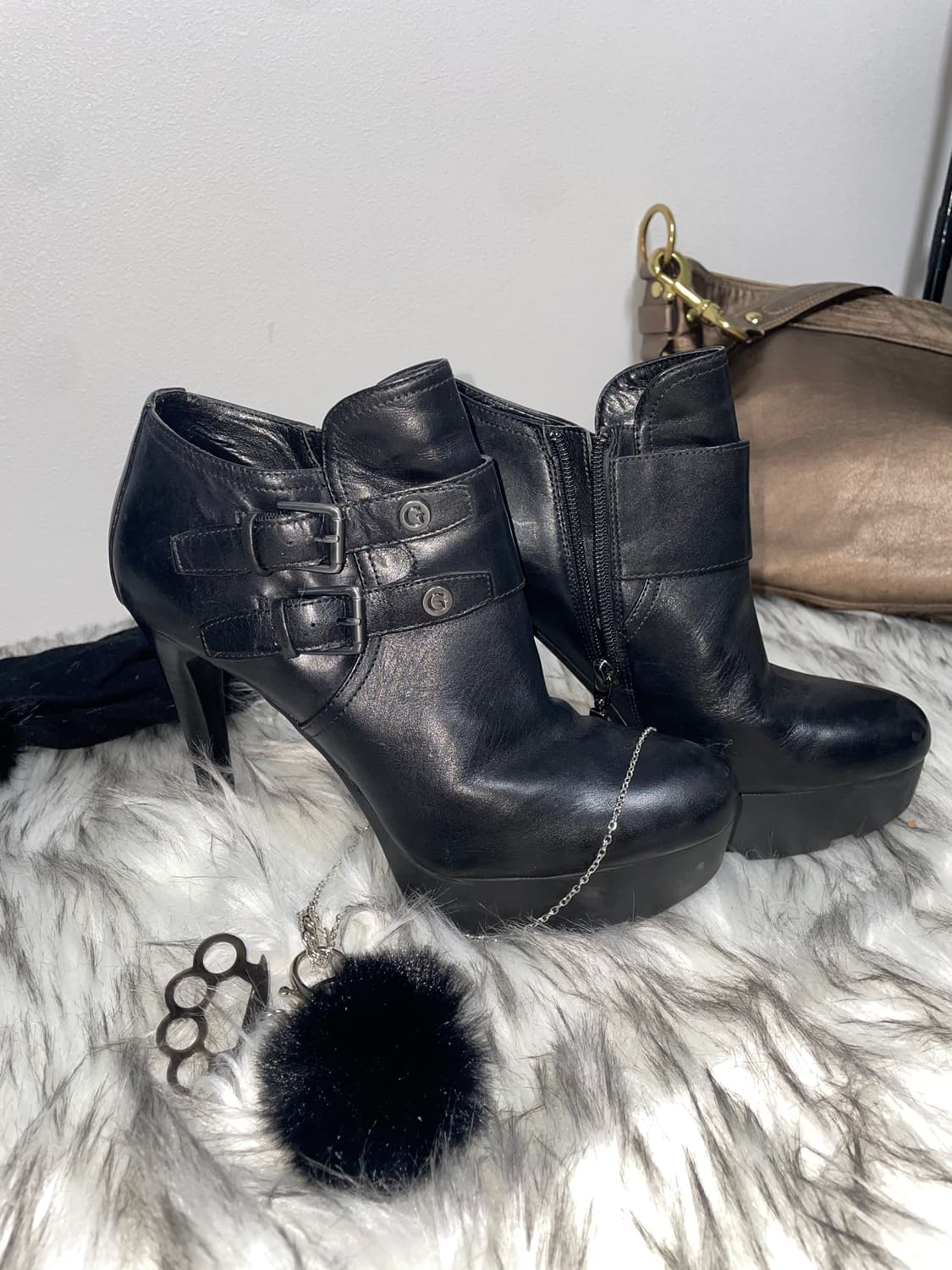 게스 버클디테일 가죽 앵클 부츠 갸루 상품이미지1