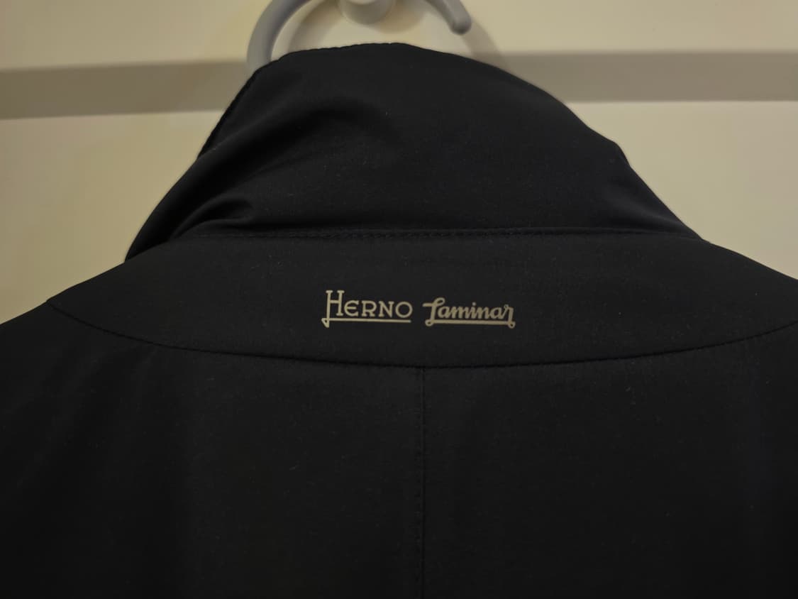 에르노 라미나르 고어텍스 구스패딩자켓 50사이즈 미사용품 상품이미지3