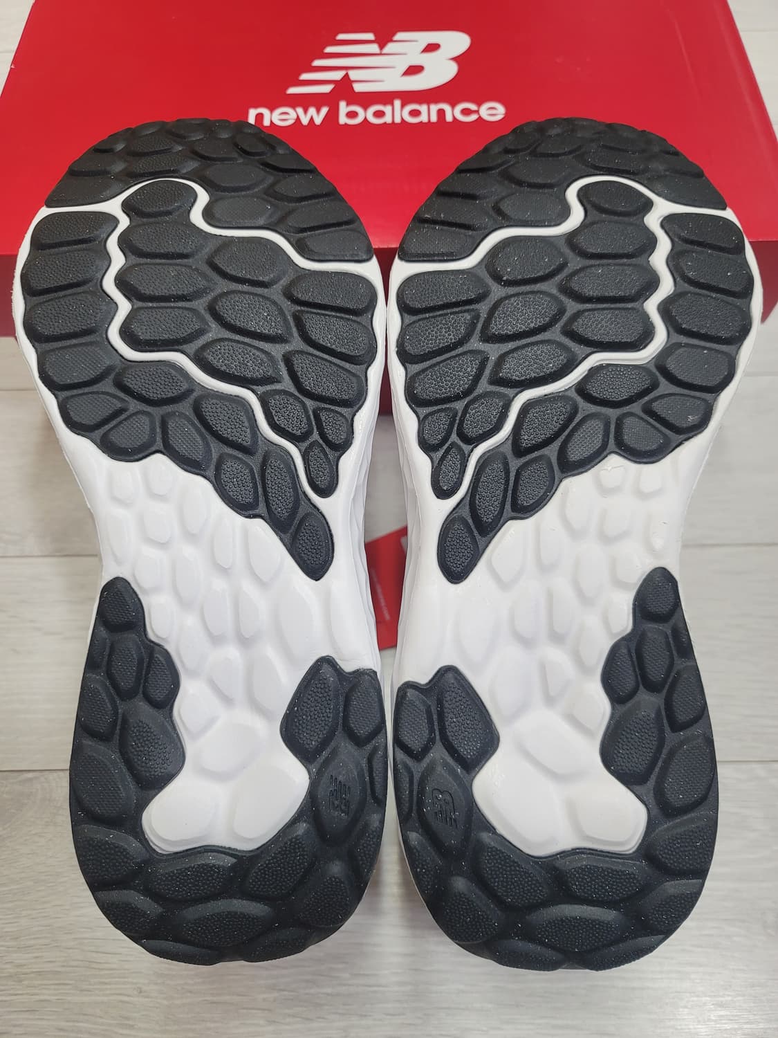 (250)뉴발란스 프레쉬 폼 아리시 럭스 v4 화이트-2E 와이드[대전] 상품이미지8