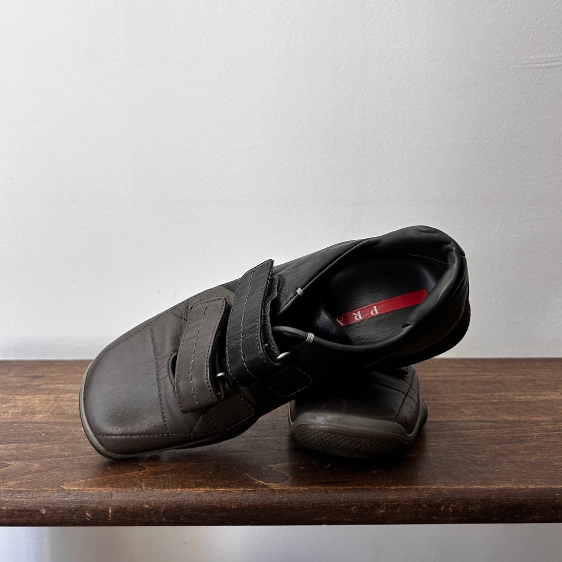 Bicolor Velcro Sneakers 상품이미지3