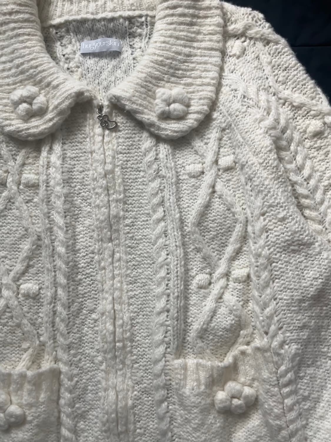 허그유어스킨 팝콘 니트 집업 버터 상품이미지3