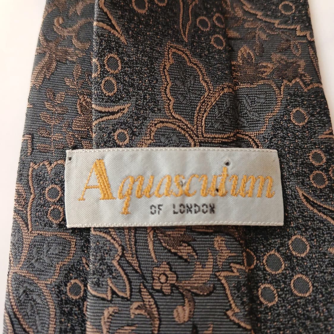 아쿠아스큐텀 실크 플라워 자카드 넥타이 9cm A+~A등급 A18970
 상품이미지5