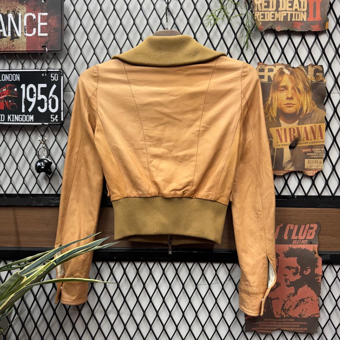 00s MCM 램스킨 크롭 레더 자켓 밑단 시보리 디테일 오렌지 상품이미지2