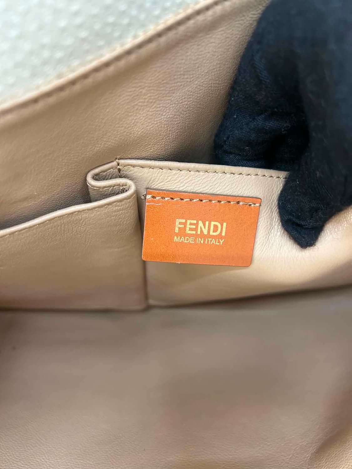 Fendi 펜디 셀러리아 가죽 빅 토트백 서류가방 숄더백 상품이미지5