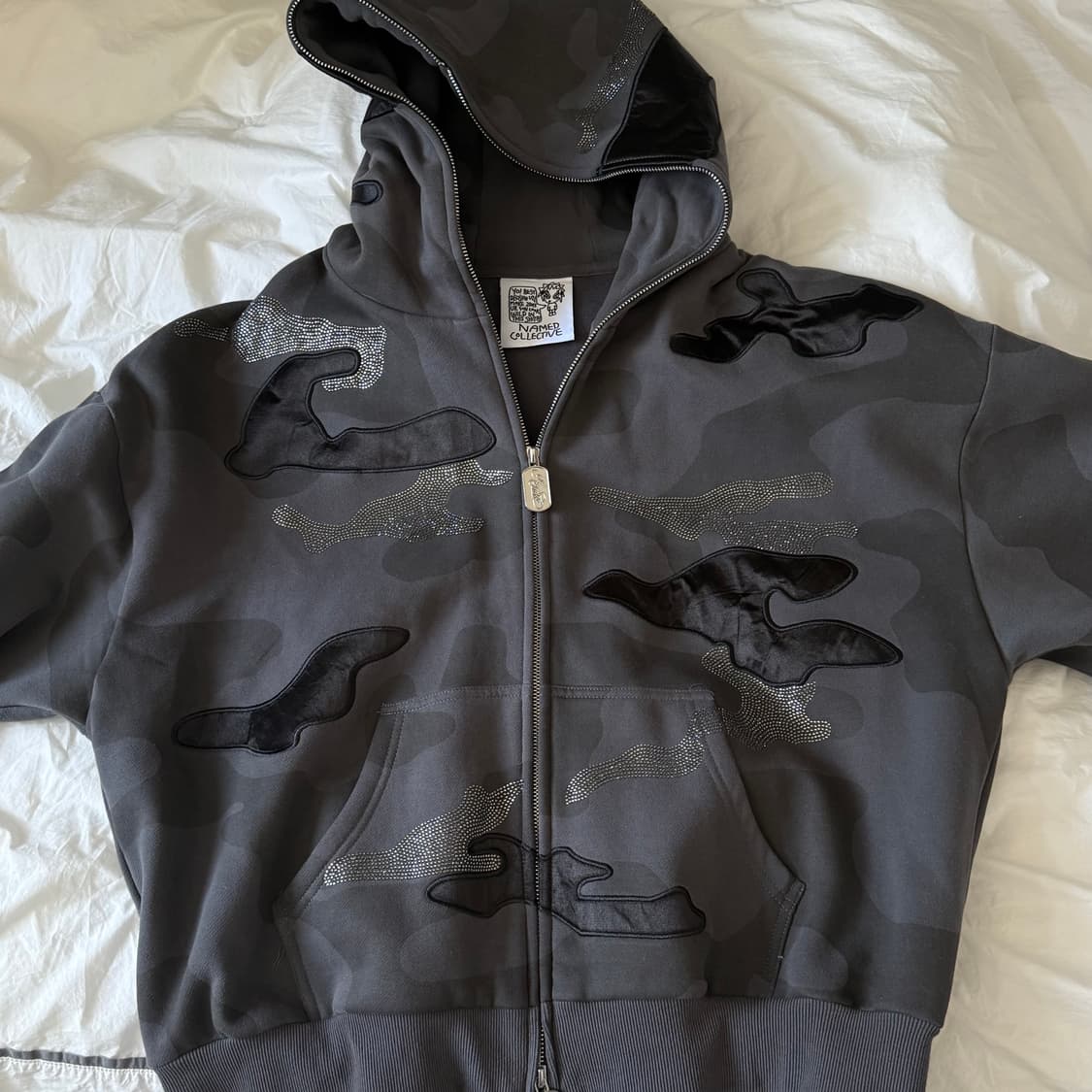 (사진O)네임드콜렉티브 오프 듀티 카모 후드집업 차콜 상품이미지3