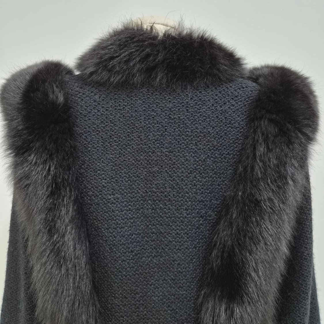 WALLACE 폭스 퍼 트리밍 울 니트 자켓  상품이미지5