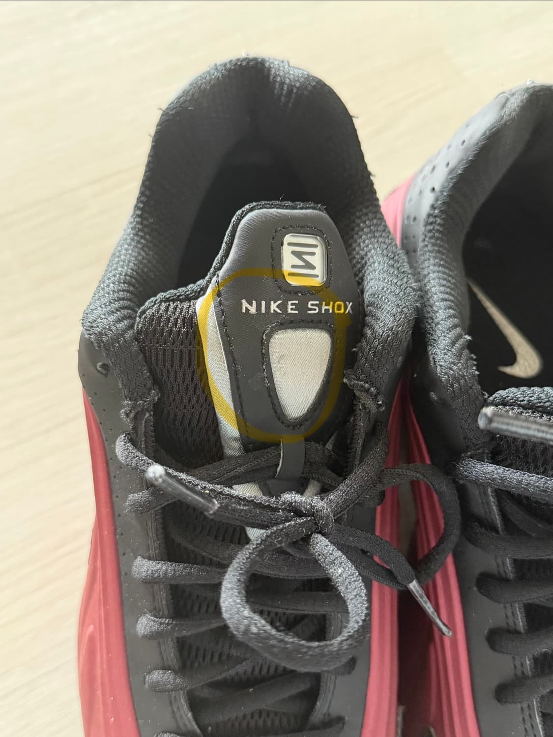 나이키 샥스 R4 블랙/레드 255mm 상품이미지9