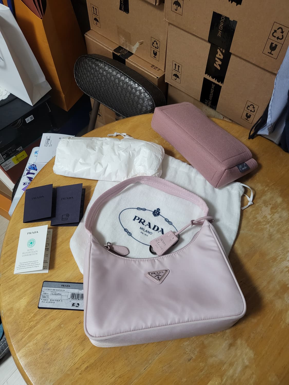 24SS 프라다 리에디션 2000 리나일론 미니 호보백 핑크 상품이미지1