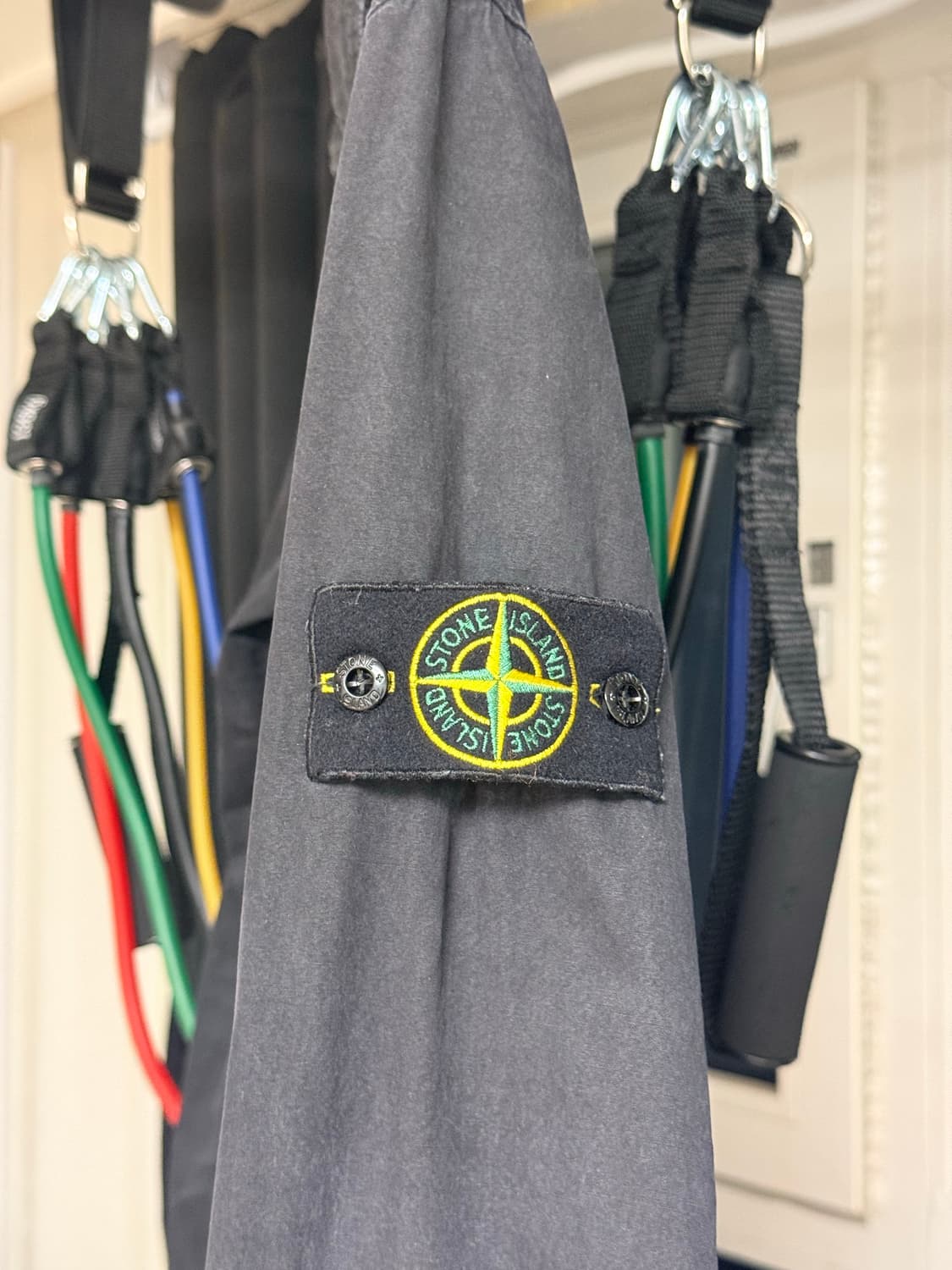 스톤 아일랜드 102WN 브러쉬드 오가닉 코튼 오버셔츠 블랙 - 23FW 상품이미지3