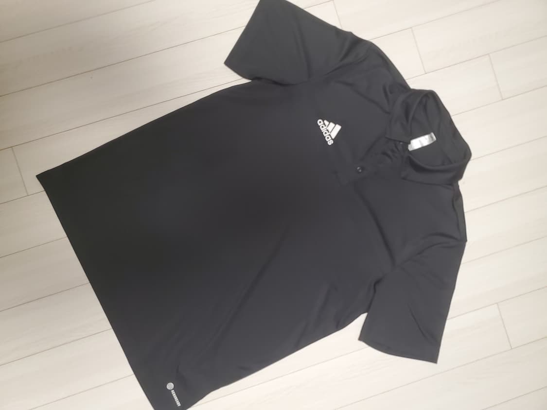 새상품급)아디다스 블랙 폴로 반팔 티셔츠 xl

아디다스 블랙 폴로 반팔 상품이미지1