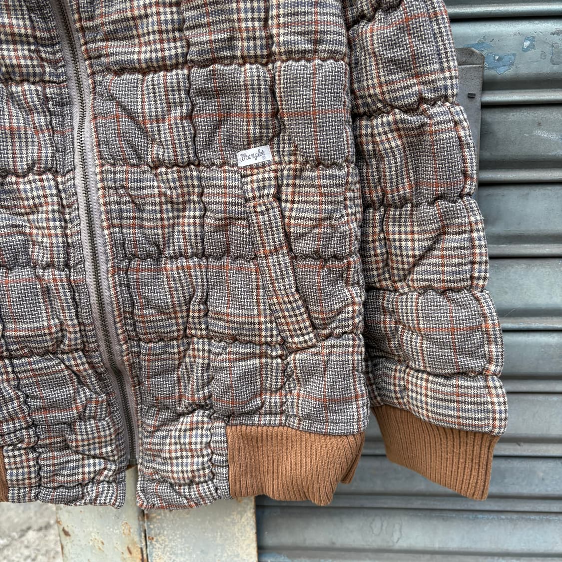 랭글러 블루벨 체크 패턴 퀼팅 자켓 상품이미지4