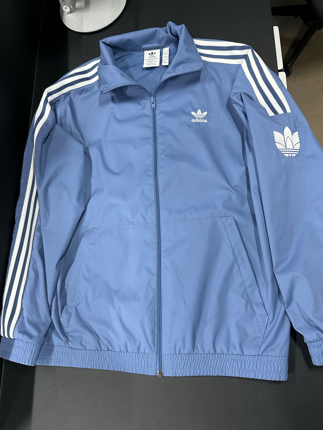 아디다스 3D 트레포일 3 스트라이프 트랙탑 바람막이 상품이미지4