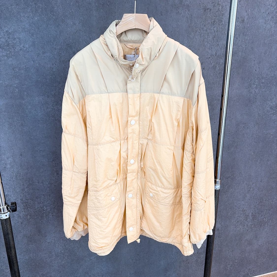 (정품/새상품)OUR LEGACY 아워레가시 남성 크림 나일론 푸퍼 자켓 상품이미지1