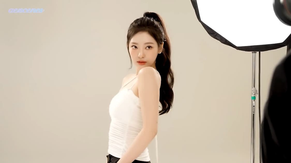 페인오어플레져 티포 탑 (닝닝 착용) / TIPO TOP 상품이미지3