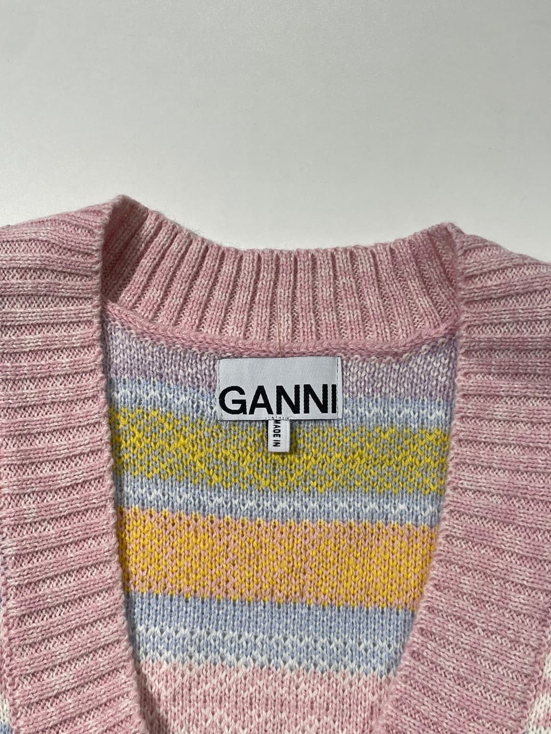 가니 믹스 그래픽 V넥 울 니트 베스트 상품이미지7