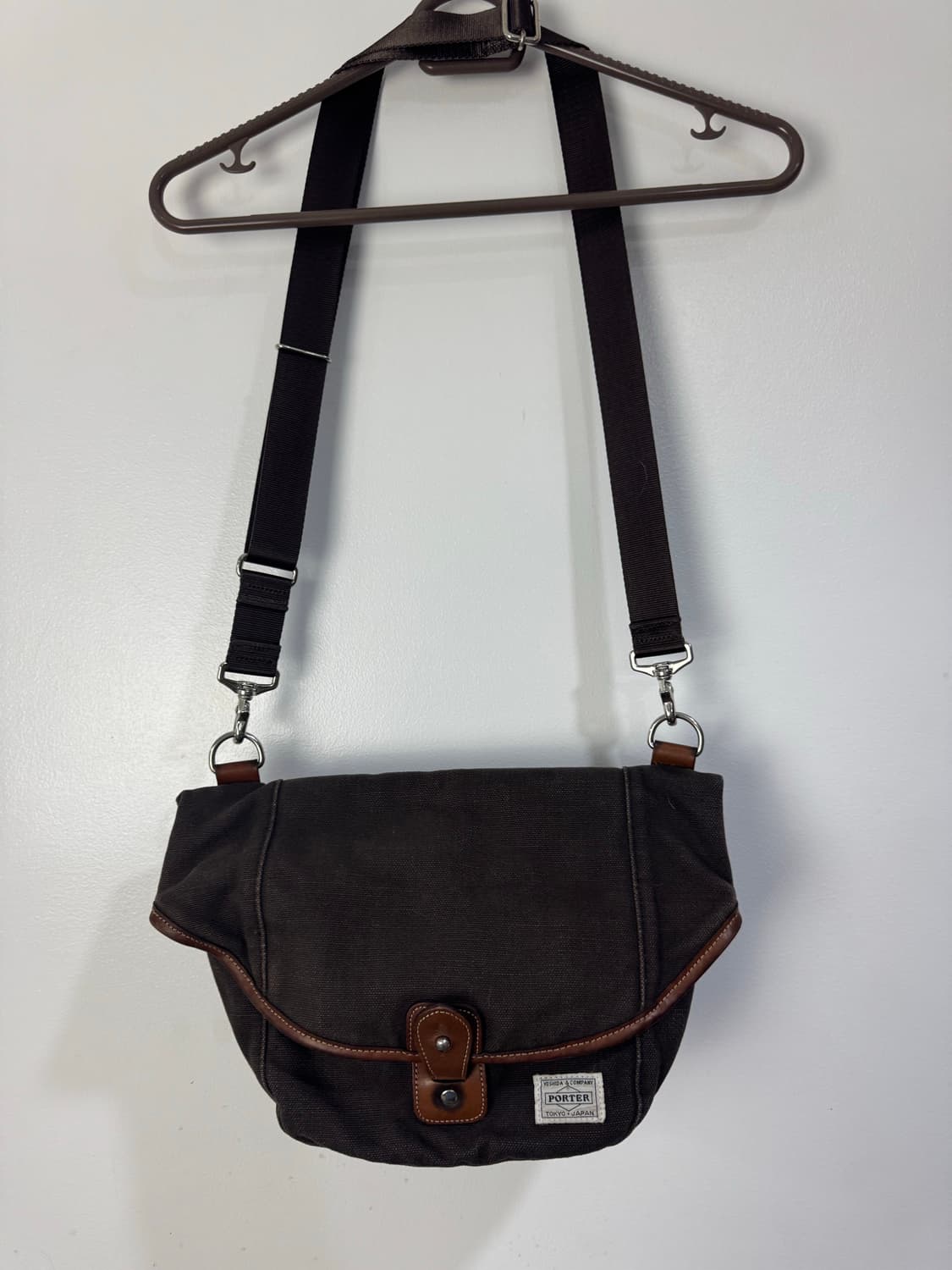 요시다포터 x 메디콤토이 콜라보 크로스백  상품이미지1