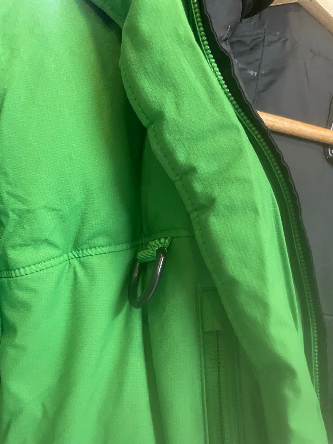 노스페이스 눕시 SUMMIT 패딩 XS 그린 상품이미지4