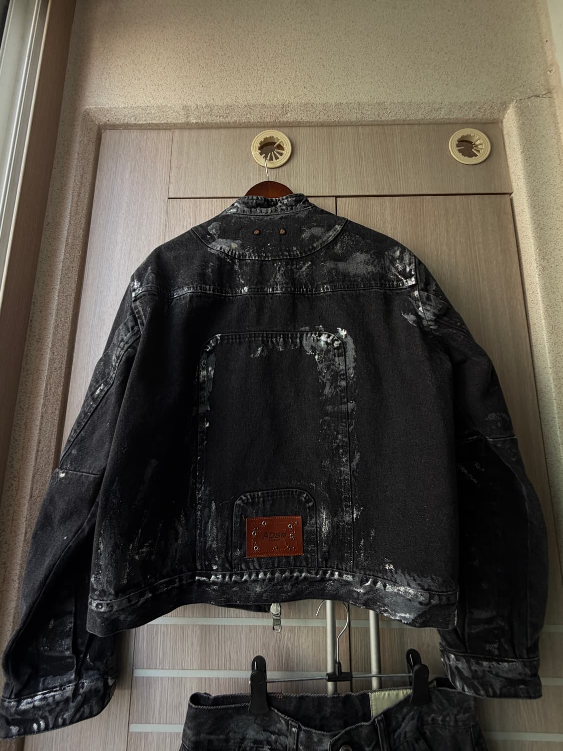 앤더슨벨 왁스 코티드 데님 셋업 상품이미지2