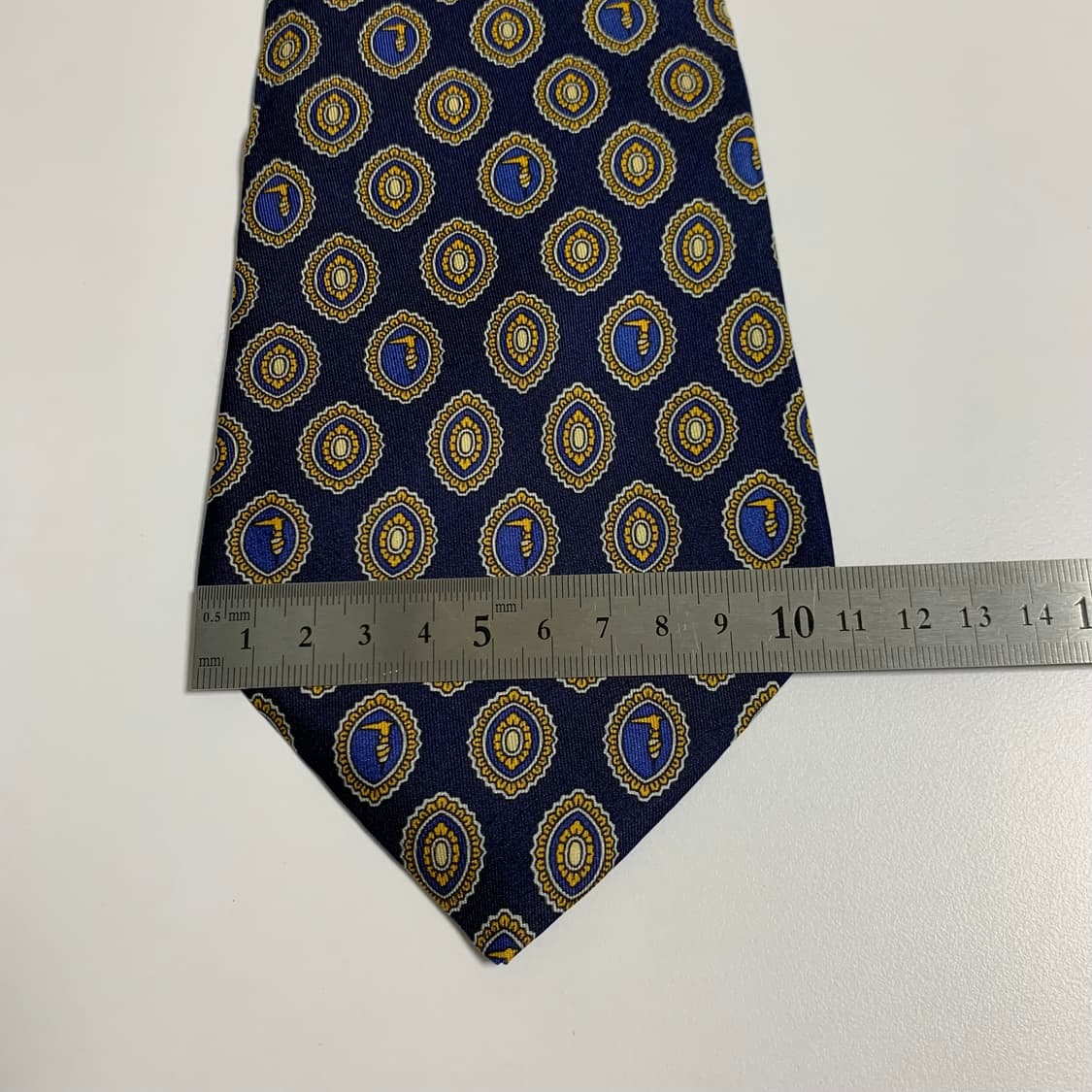 트루사르디 모노그램 명품넥타이 100실크 택 달린 미품 A+등급 상품이미지10