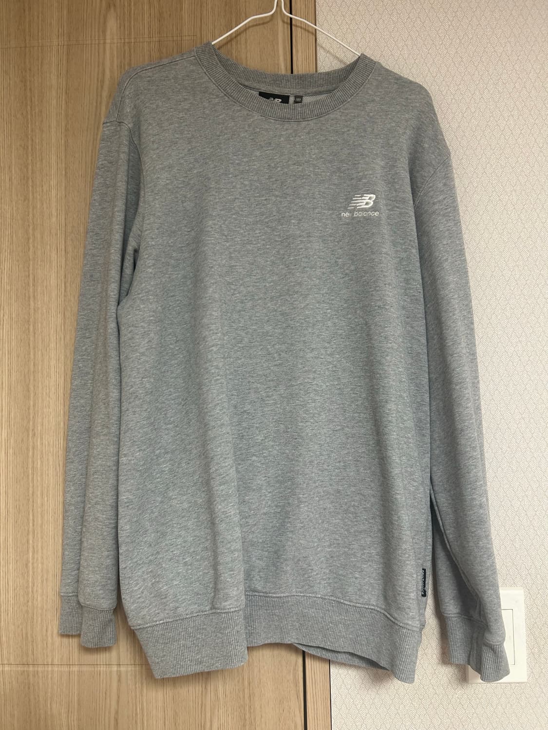 뉴발란스 맨투맨 상품이미지1