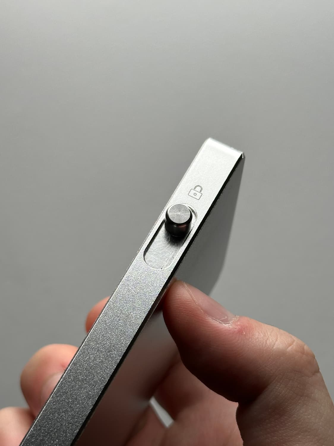 Heliot Emil MagSafe Card Holder  상품이미지2