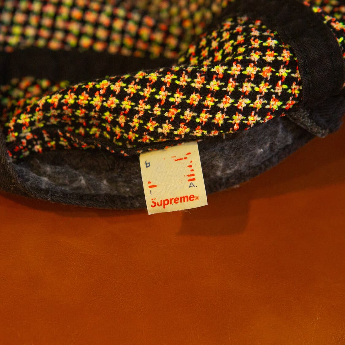 17FW 슈프림 하운드투스 캠프캡 네온 상품이미지4