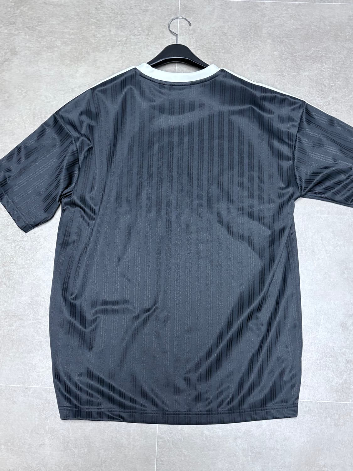 아디다스 아디컬러 반팔 티셔츠 휜검 블랙화이트 L사이즈 상품이미지2