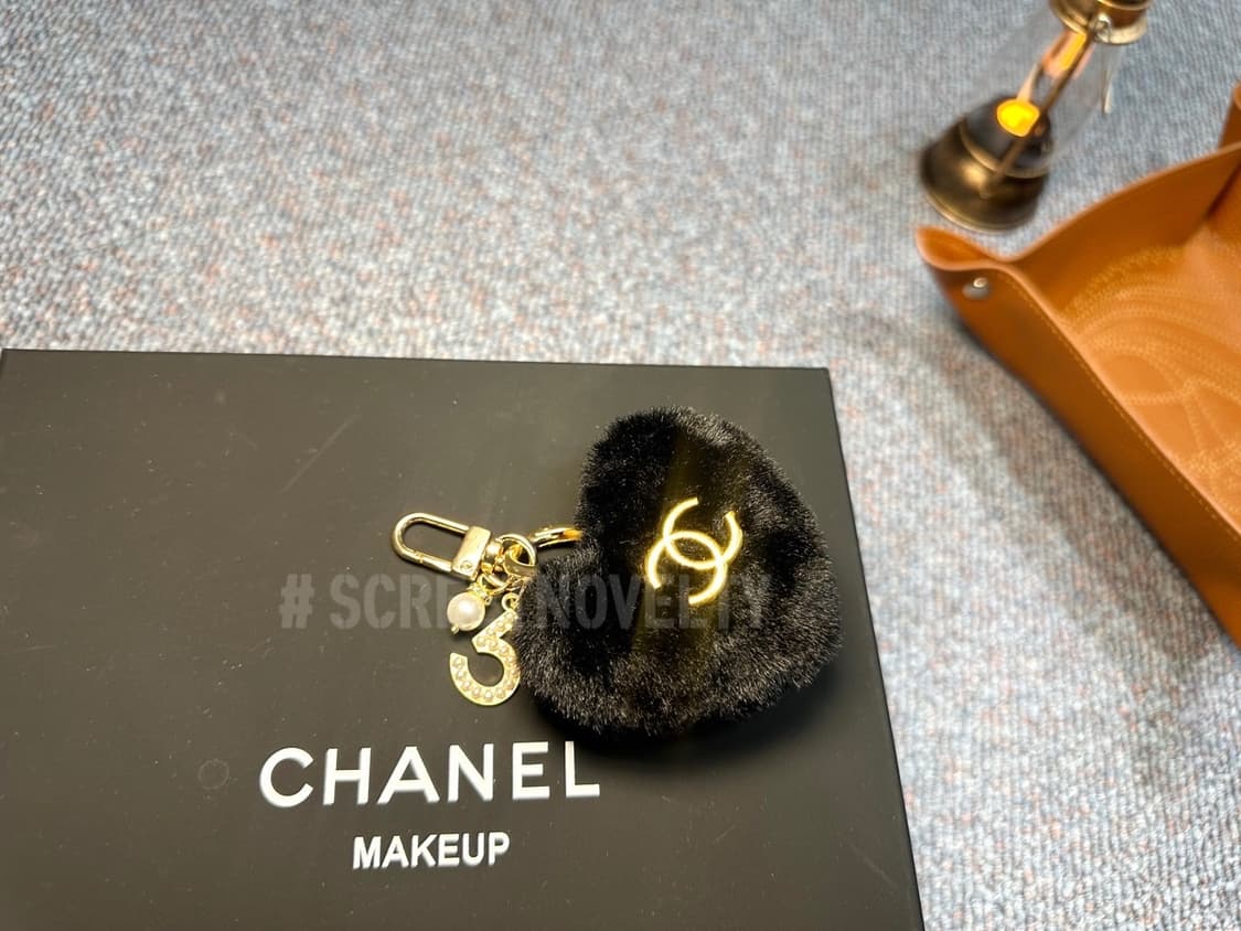 넬 하트 폼폼이 키링 블랙 상품이미지10