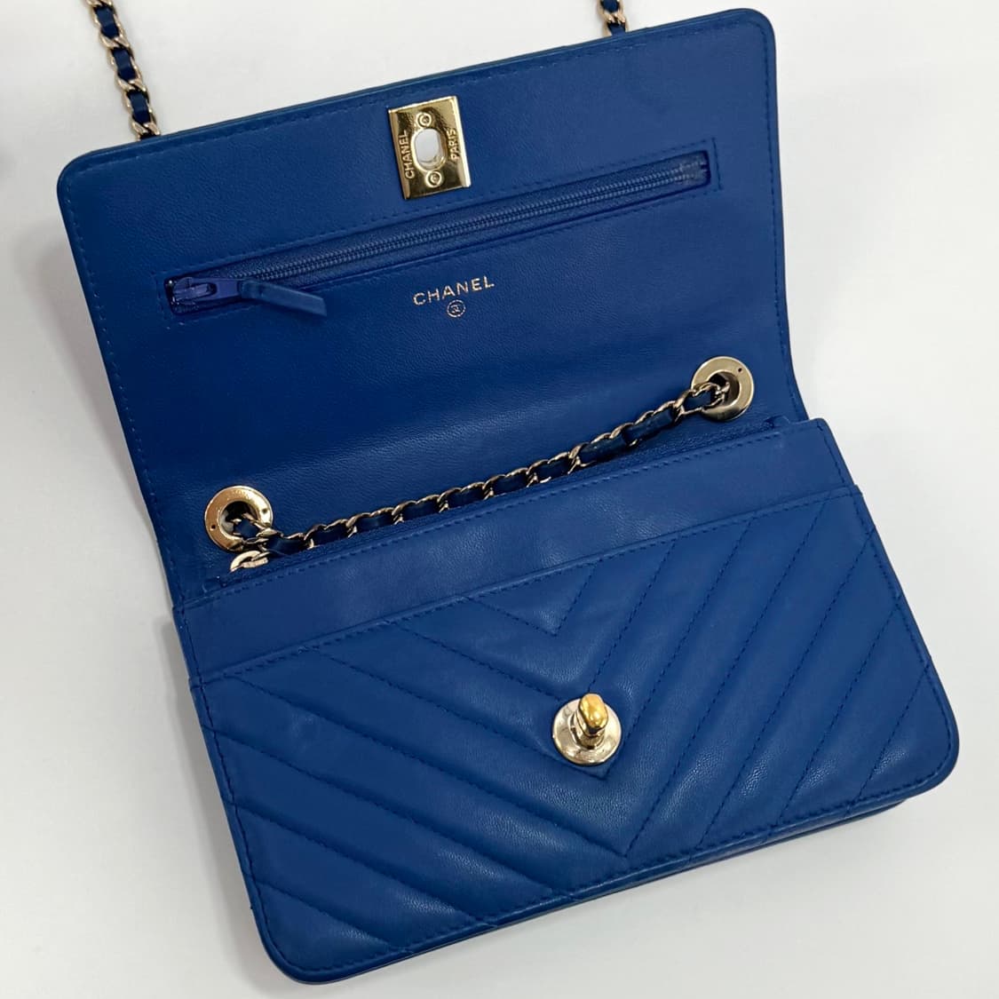 [감정완료] 샤넬 쉐브론 트렌드 CC 체인 크로스백 WOC 상품이미지9