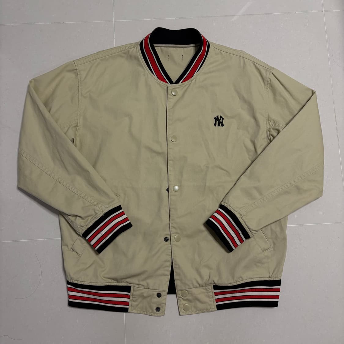 정품 MLB 엠엘비 뉴욕 양키즈 베이지 바시티 자켓 야구 점퍼 상품이미지3