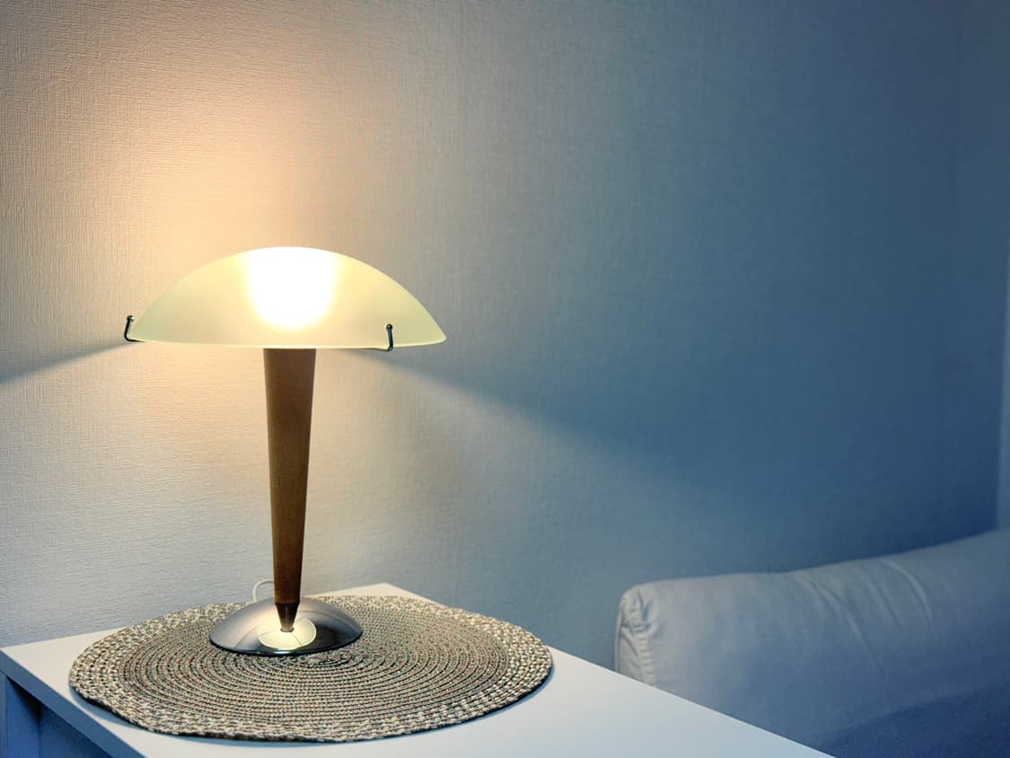 빈티지 이케아 크빈톨(KVINTOL) 우드 탁상 조명 상품이미지1