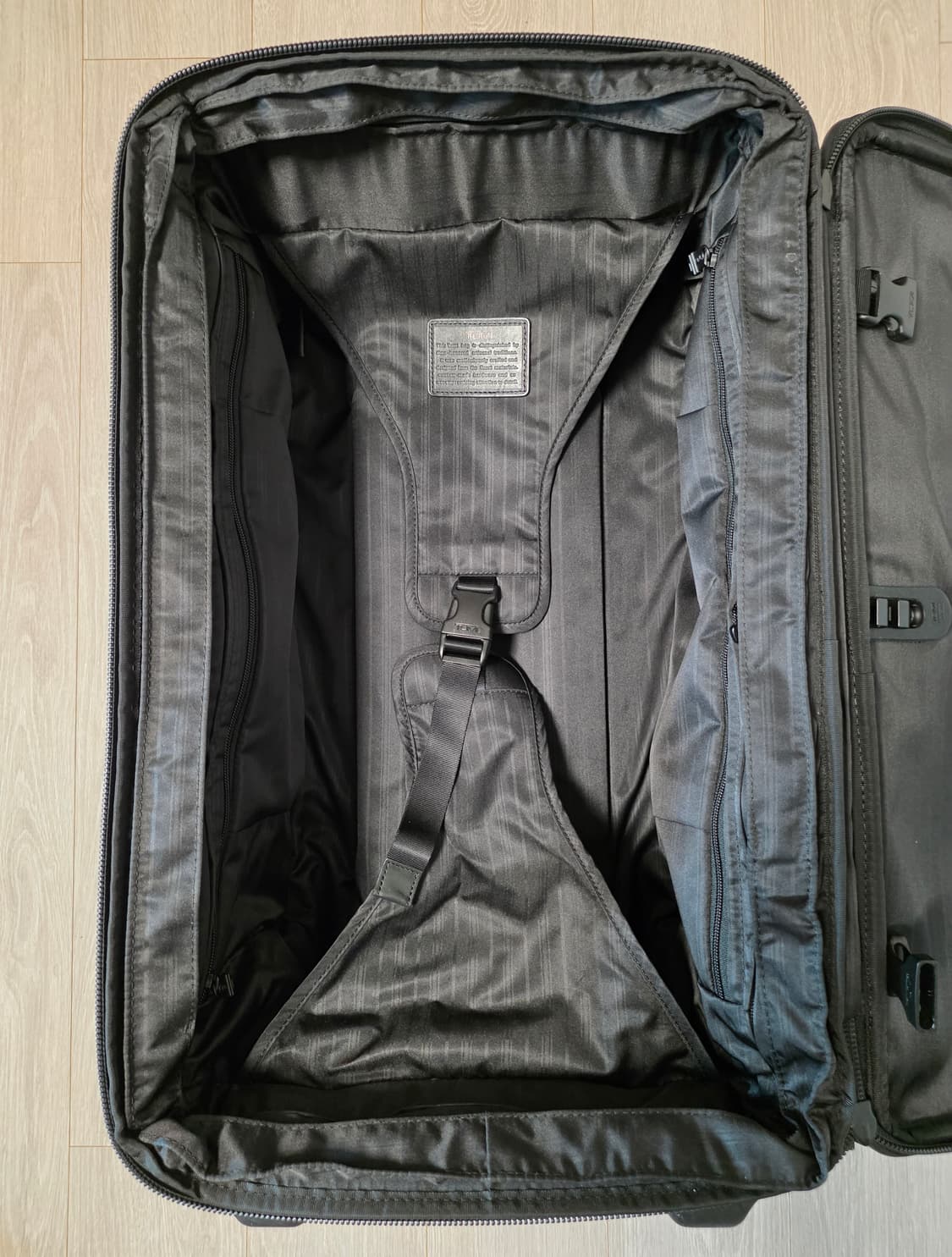 투미 2휠 확장형 캐리어 (정품# 22922DH)

 상품이미지8