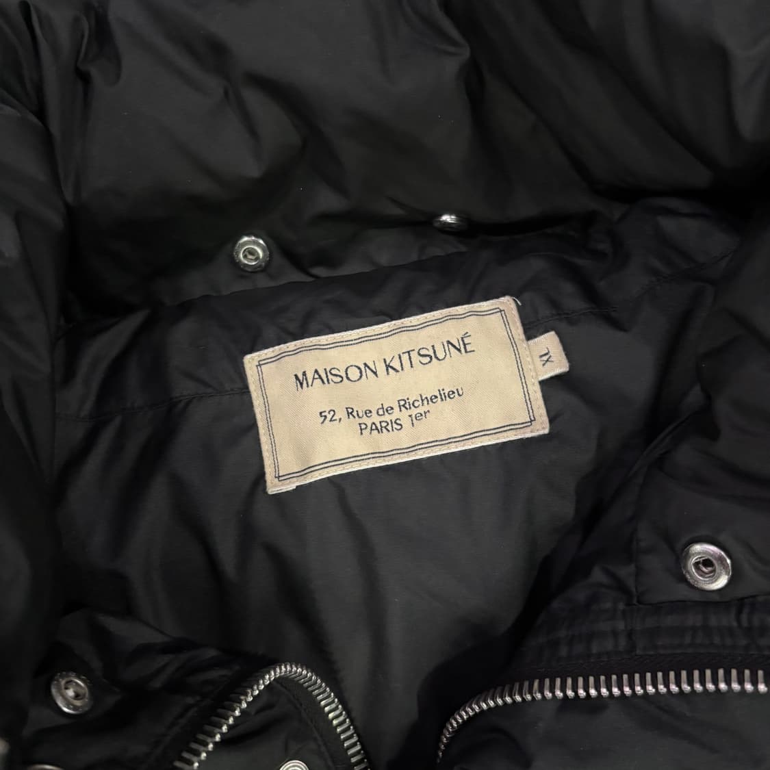 메종키츠네 폭스헤드 블랙 패딩 상품이미지5