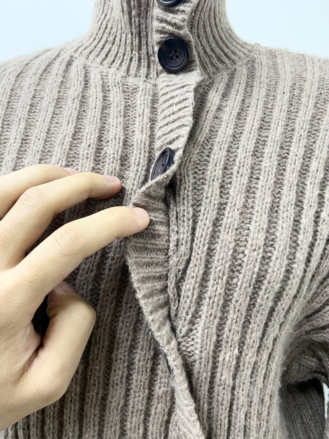 diagonal Button Detail Knit Sleeve 상품이미지8